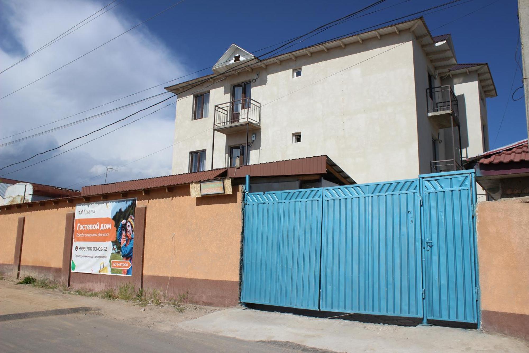 Hotel Wings Art Tscholponata Exterior foto
